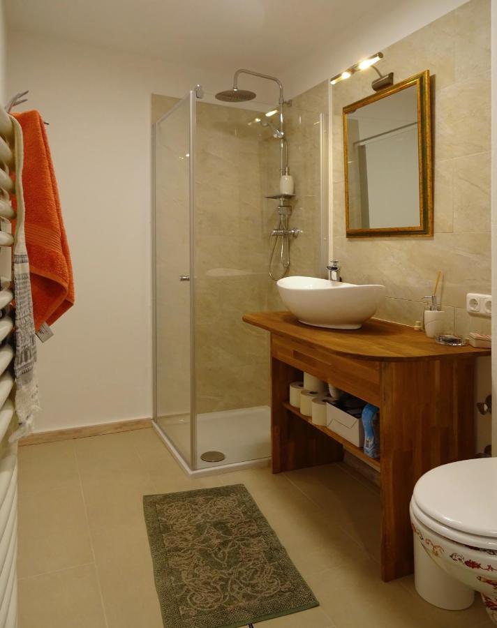 Homely Apartment In The Center With Garden View Gmunden Dış mekan fotoğraf