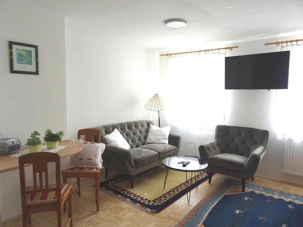 Homely Apartment In The Center With Garden View Gmunden Dış mekan fotoğraf