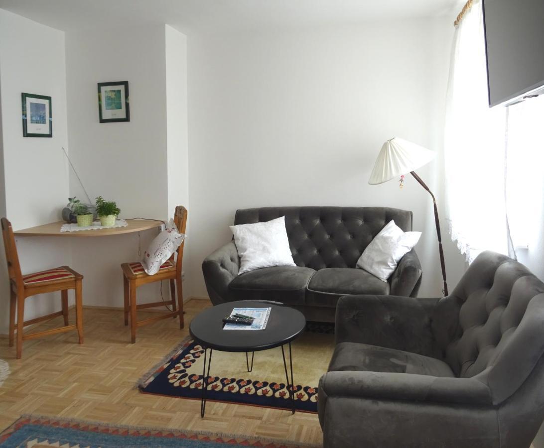 Homely Apartment In The Center With Garden View Gmunden Dış mekan fotoğraf